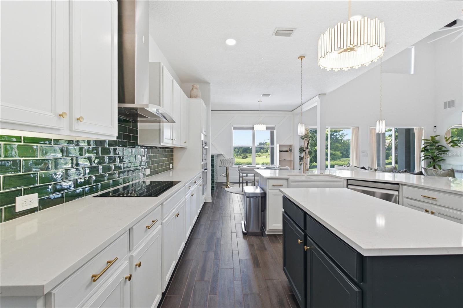 HEATHROW COUNTRY ESTATE - Residential