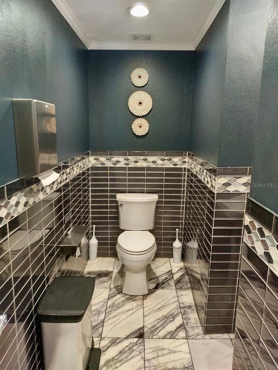 DAUGHERTYS NEW SMYRNA - Commercial Sale