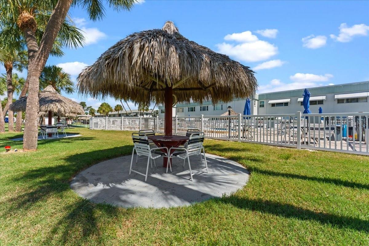 PARADISE SHORES - Residential