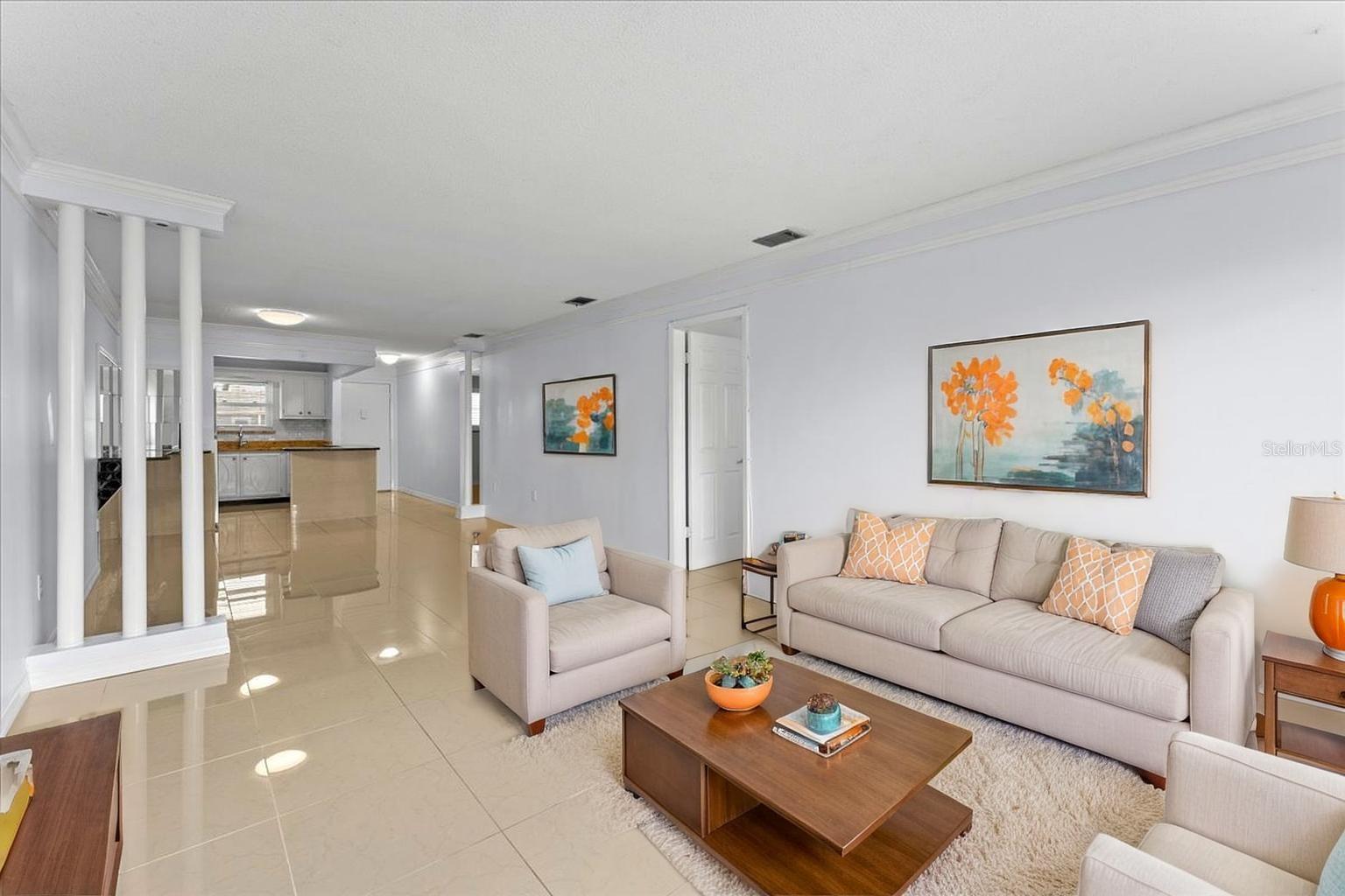 PARADISE SHORES - Residential