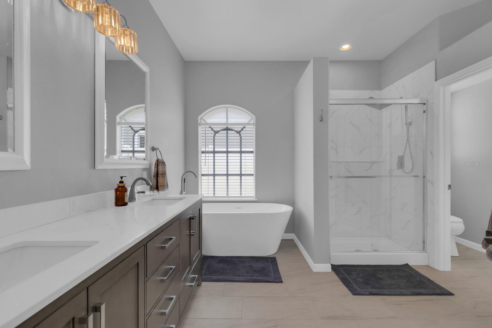 CHAPMAN GROVES - Residential