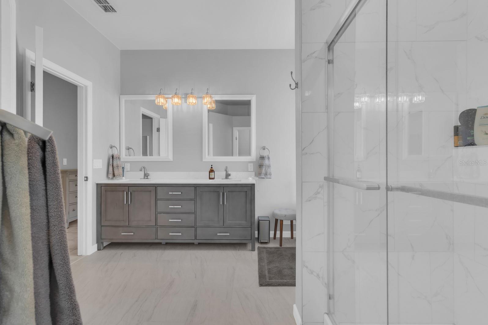 CHAPMAN GROVES - Residential