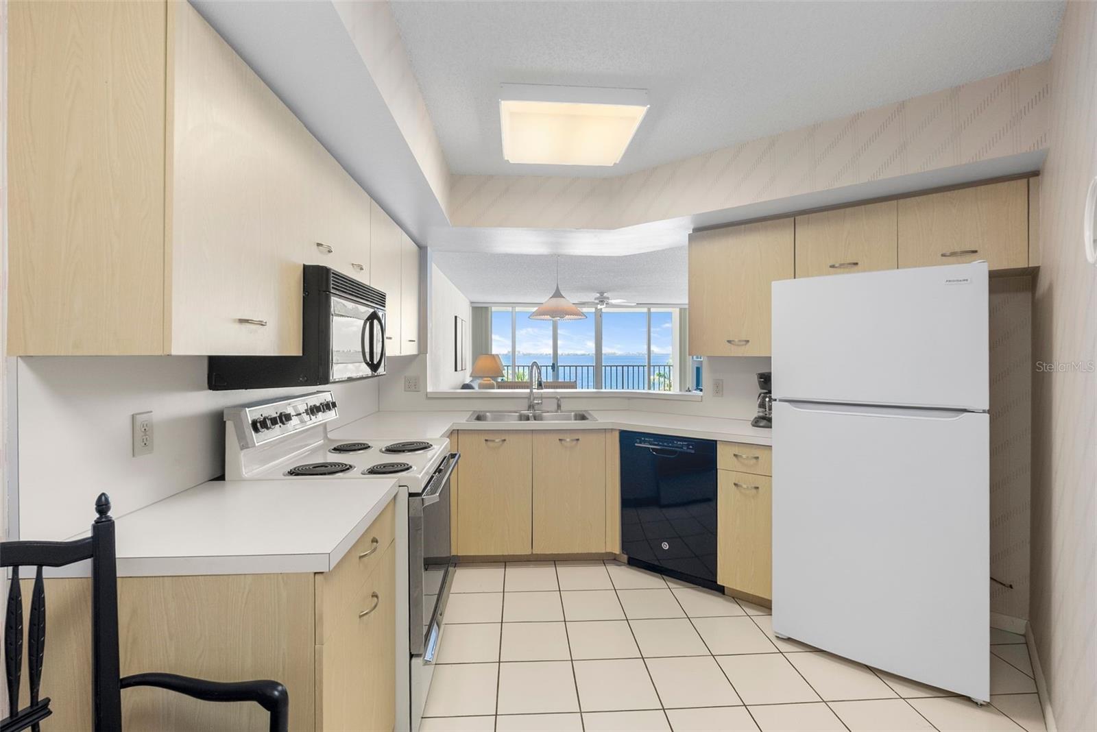 ISLA KEY CONDO - Residential Lease