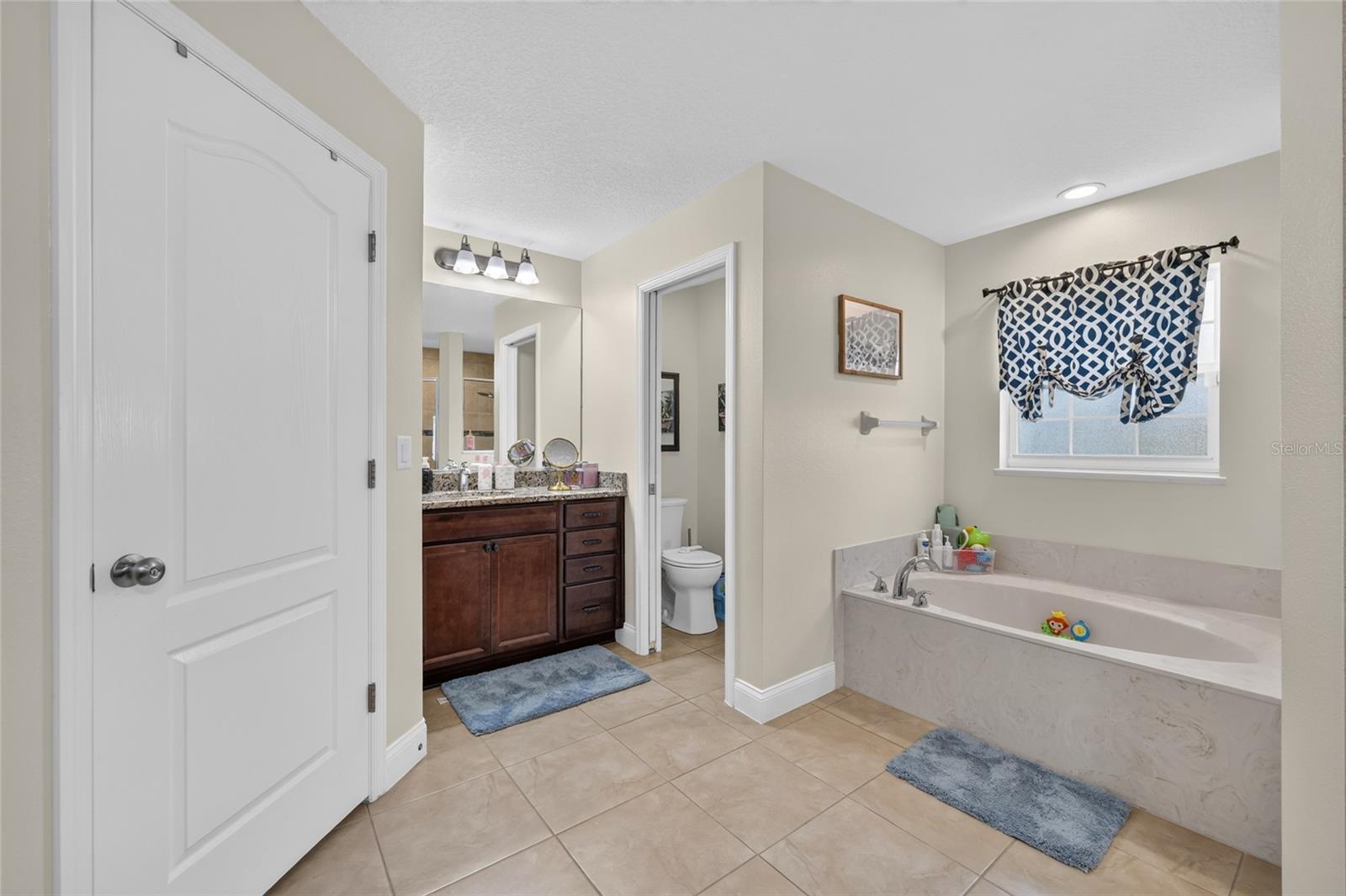MEADOW GLEN UN 4 - Residential