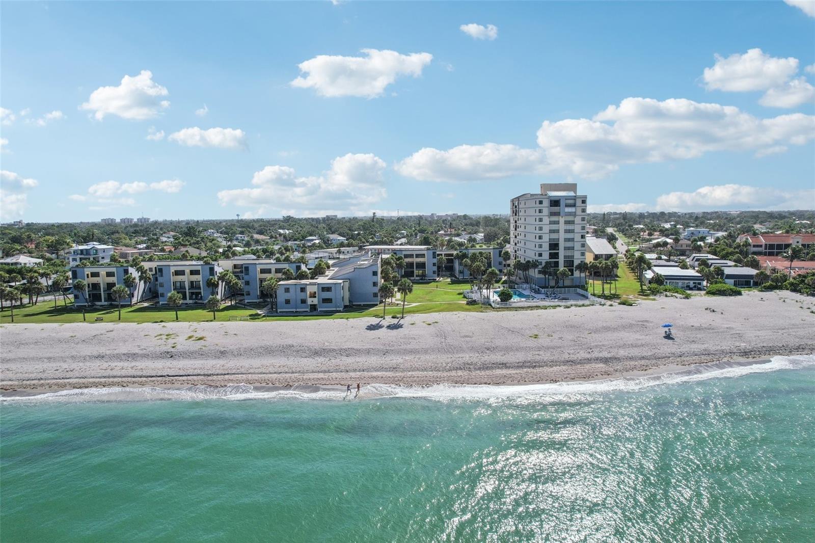 MACARTHUR BEACH - Residential