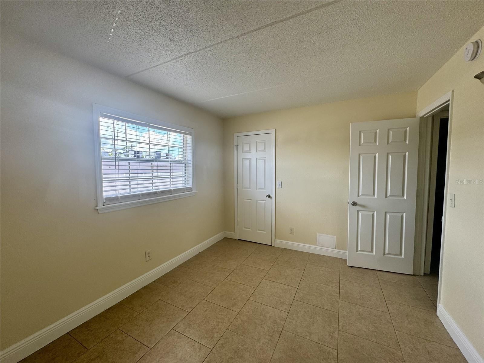 MOUNT DORA MOUNT DORA COMMONS CONDO - Residential