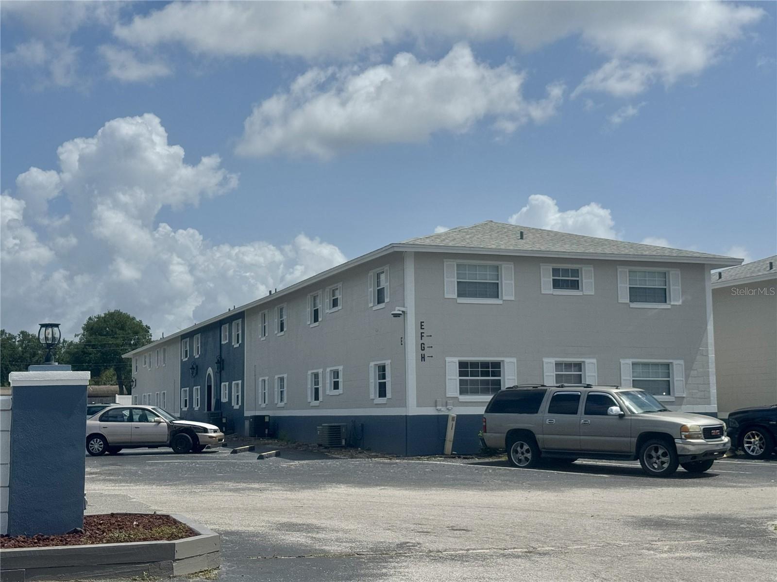 MOUNT DORA MOUNT DORA COMMONS CONDO - Residential