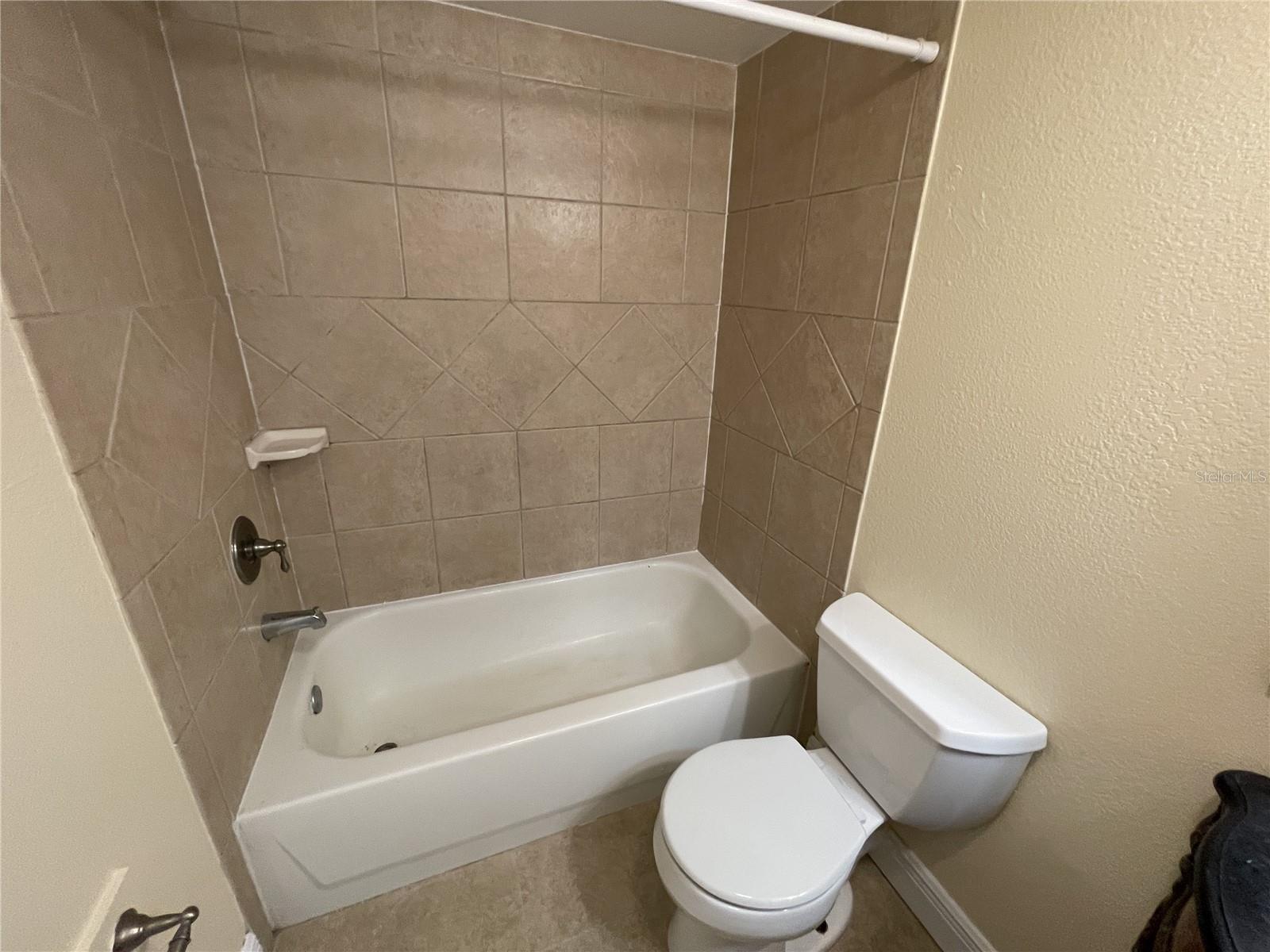 MOUNT DORA MOUNT DORA COMMONS CONDO - Residential