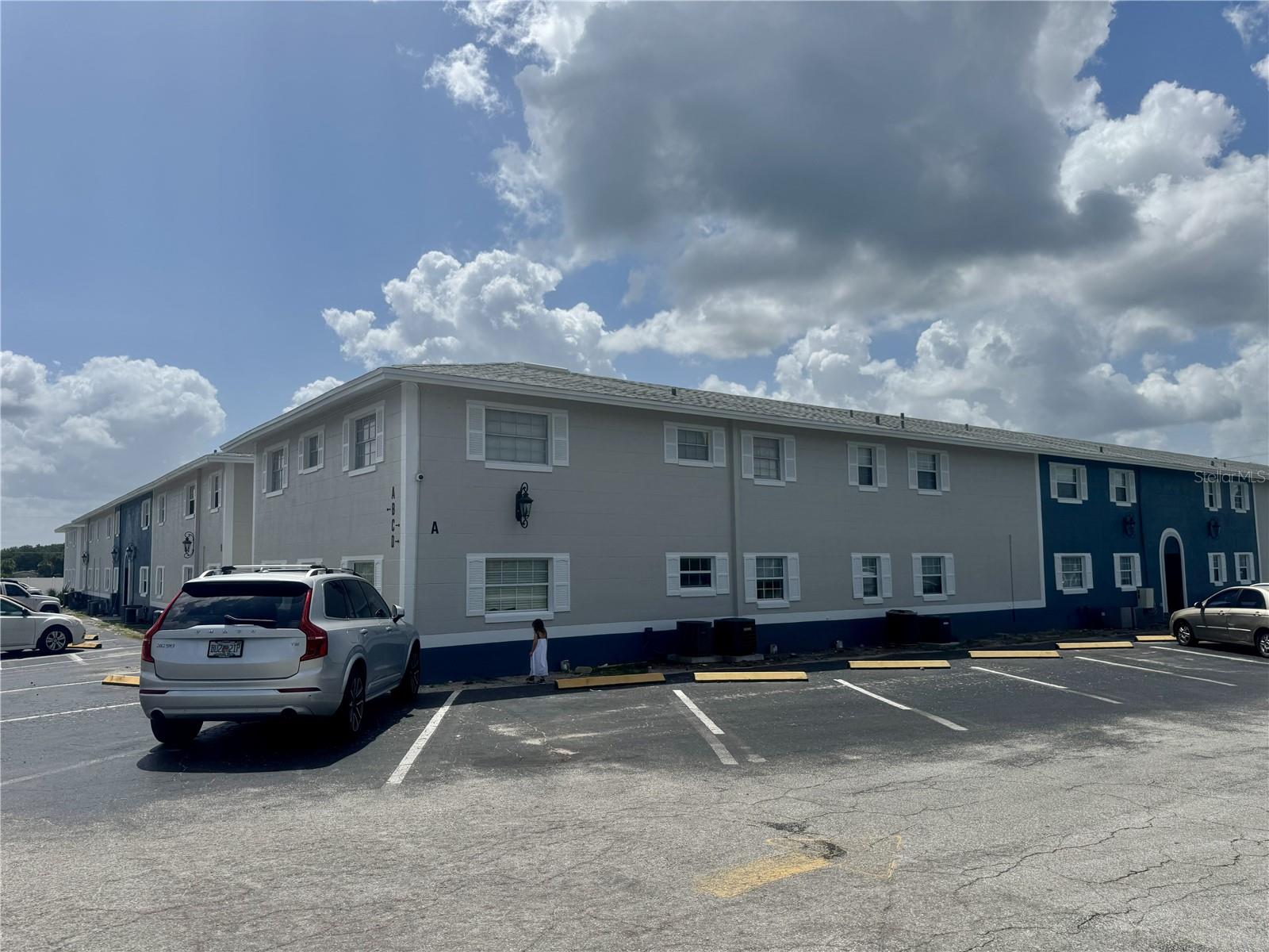 MOUNT DORA MOUNT DORA COMMONS CONDO - Residential