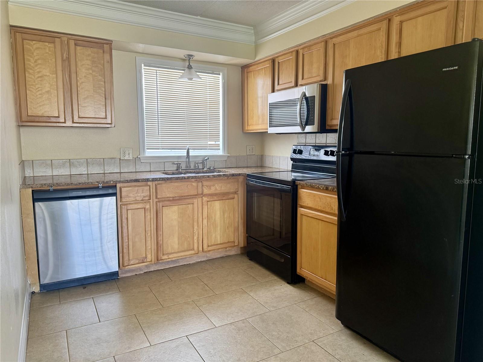 MOUNT DORA MOUNT DORA COMMONS CONDO - Residential