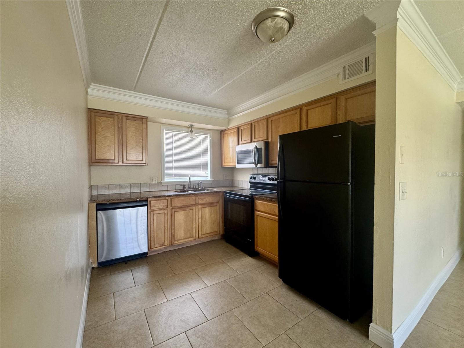 MOUNT DORA MOUNT DORA COMMONS CONDO - Residential