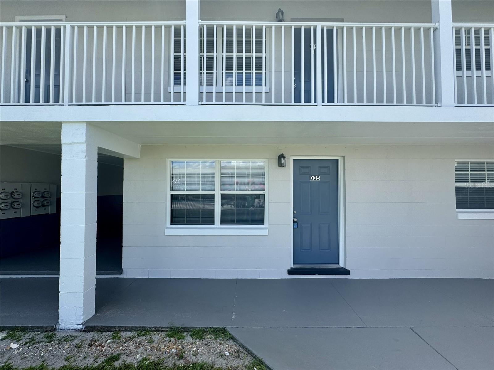 Cozy first-floor 2-bedroom, 1-bath residence in just few minutes from the downtown of Mount Dora. 
Consistently ranked among Florida's most charming small towns, Mount Dora it's one of the few Central Florida towns that feels like a destination rather than just a suburb. 
The Palms of Mount Dora Condominium has recently undergone significant improvements, including freshly painted building exteriors, renovated swimming pools, and upgraded on-site laundry facilities featuring brand-new machines. 
-! MOTIVATED SELLER !-