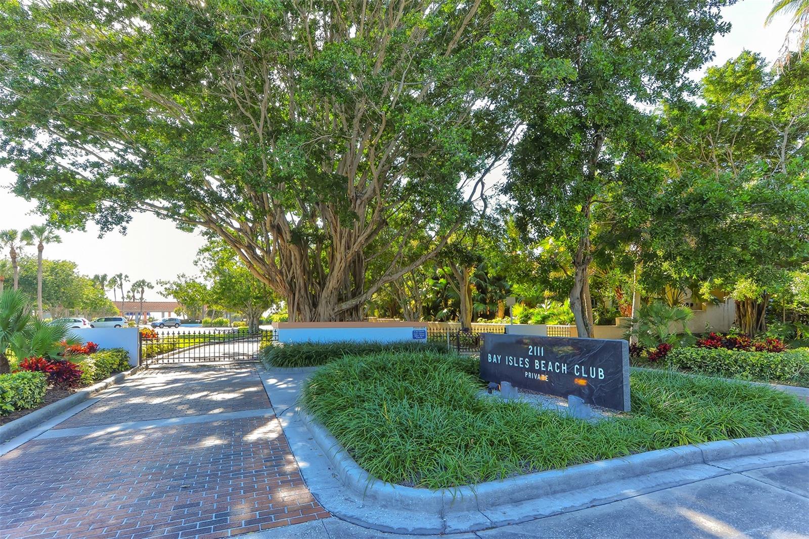 BAY ISLES - Residential