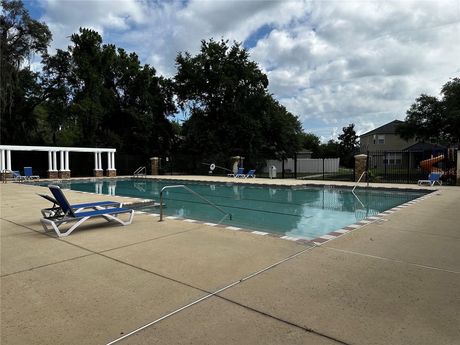 LAKES/WINDERMERE-PEACHTREE - Residential