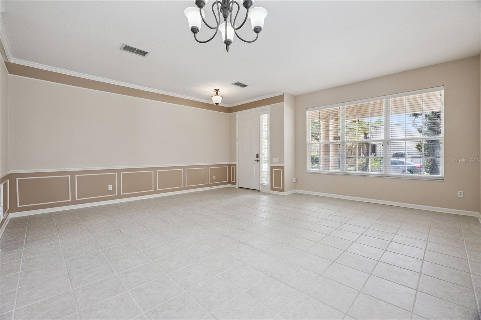 LAKES/WINDERMERE-PEACHTREE - Residential