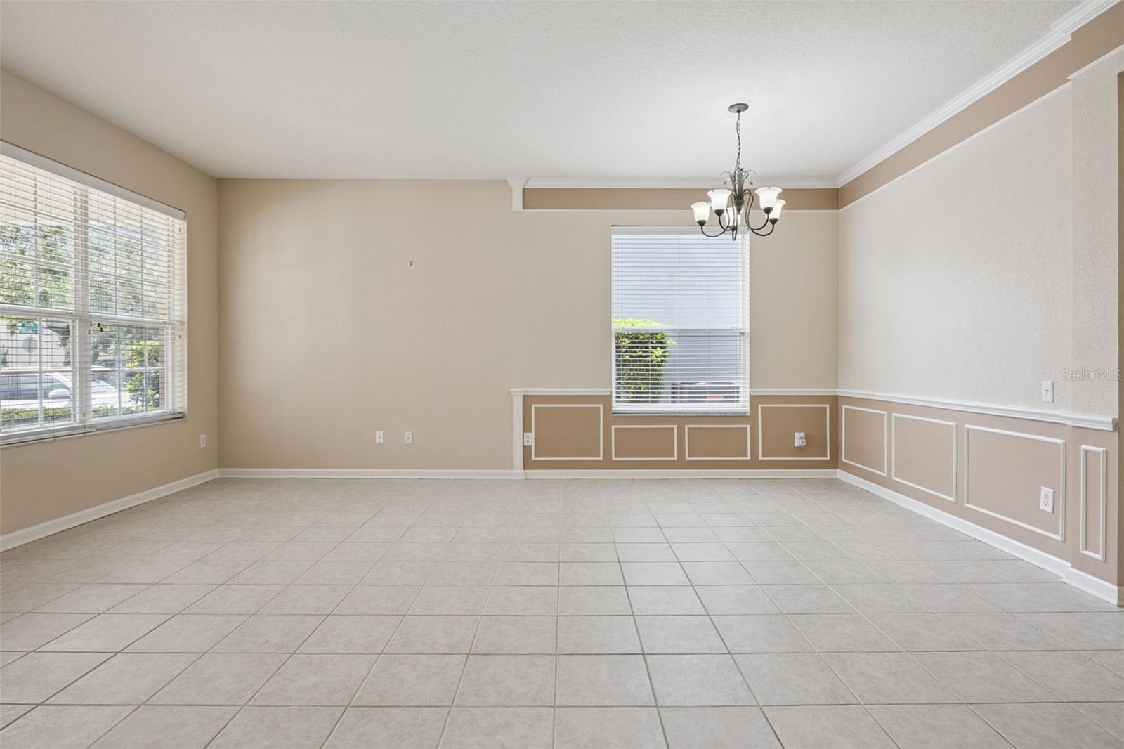 LAKES/WINDERMERE-PEACHTREE - Residential