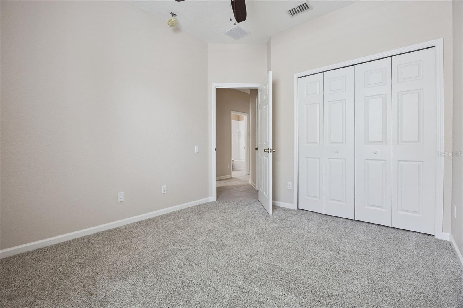LAKES/WINDERMERE-PEACHTREE - Residential