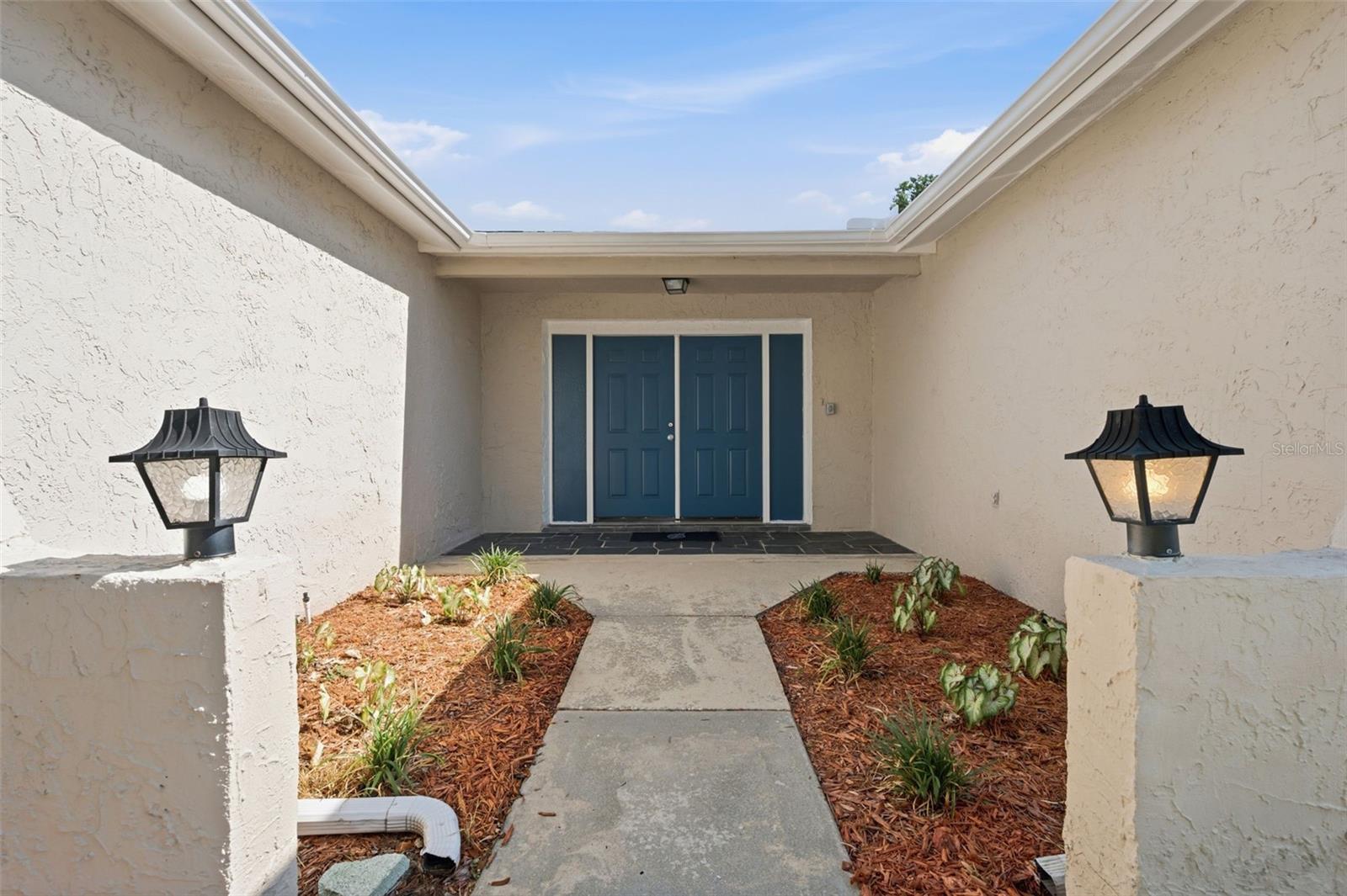 THE LAKES - Residential