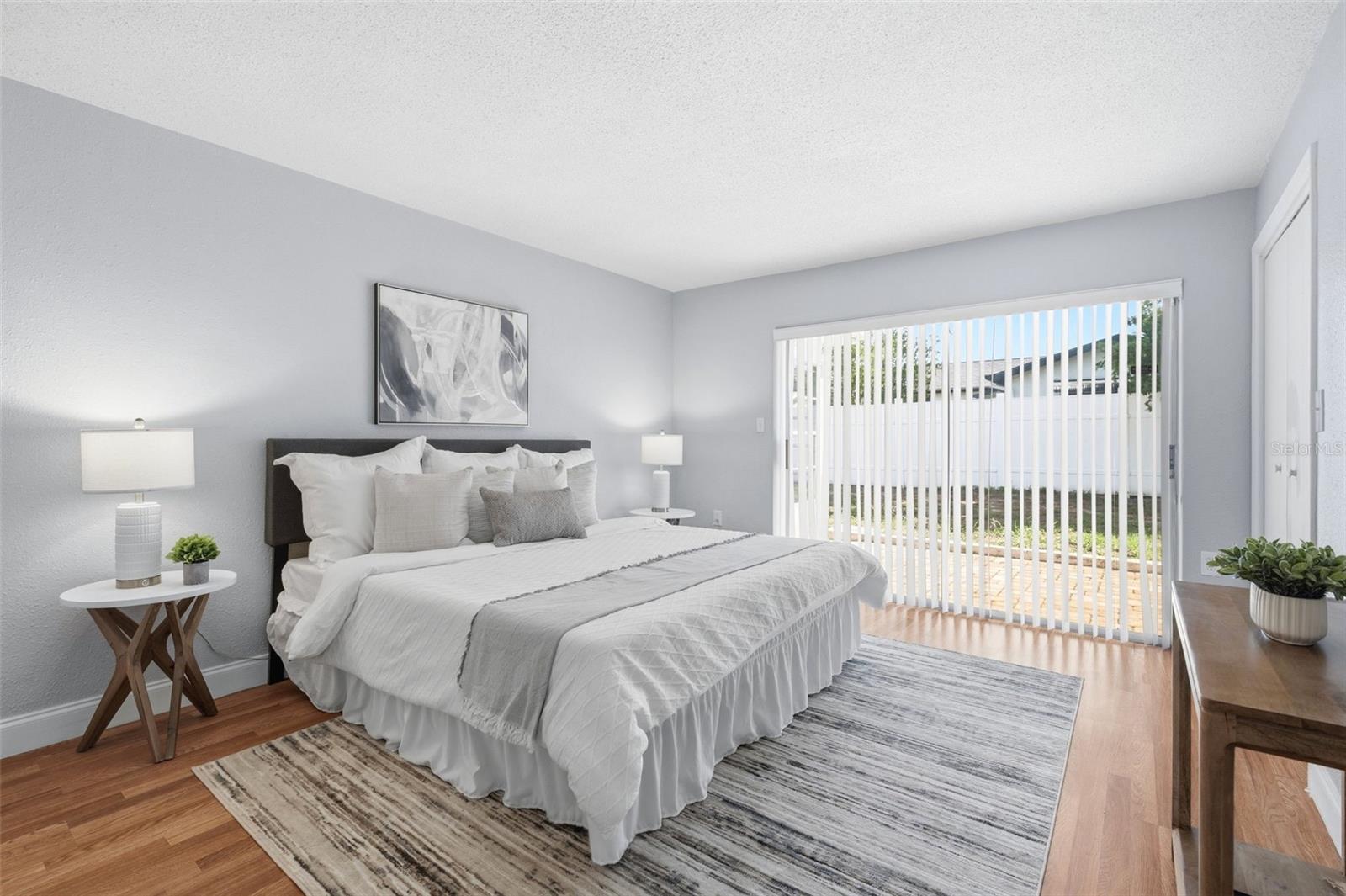 THE LAKES - Residential
