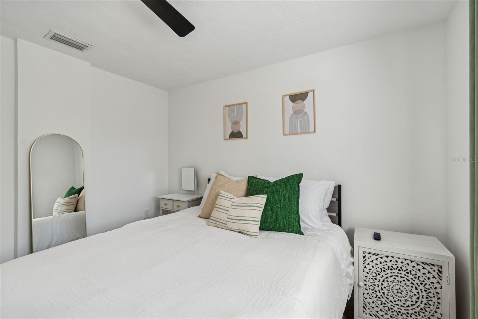 RIDGECREST ACRES - Residential Lease