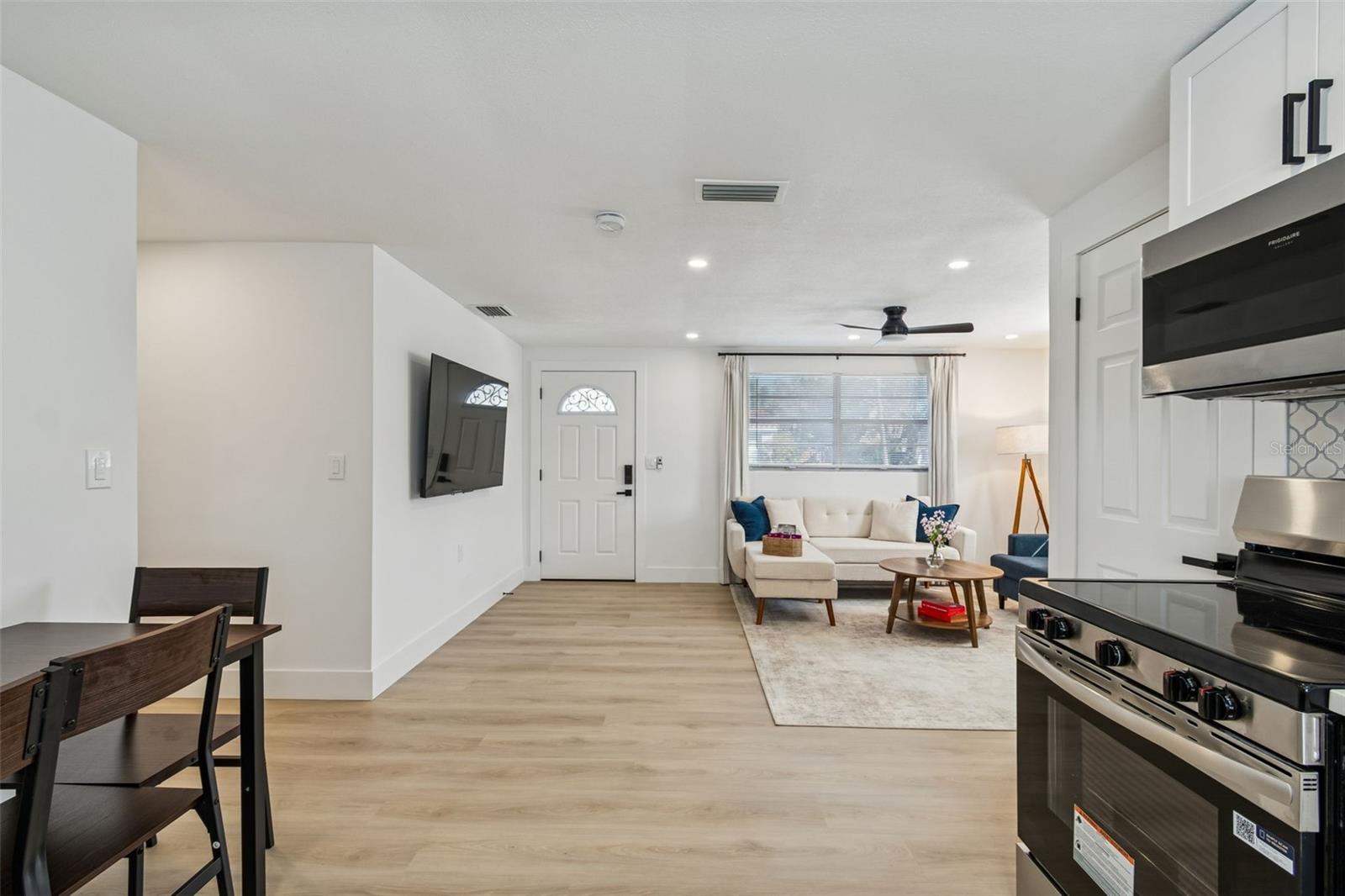 RIDGECREST ACRES - Residential Lease