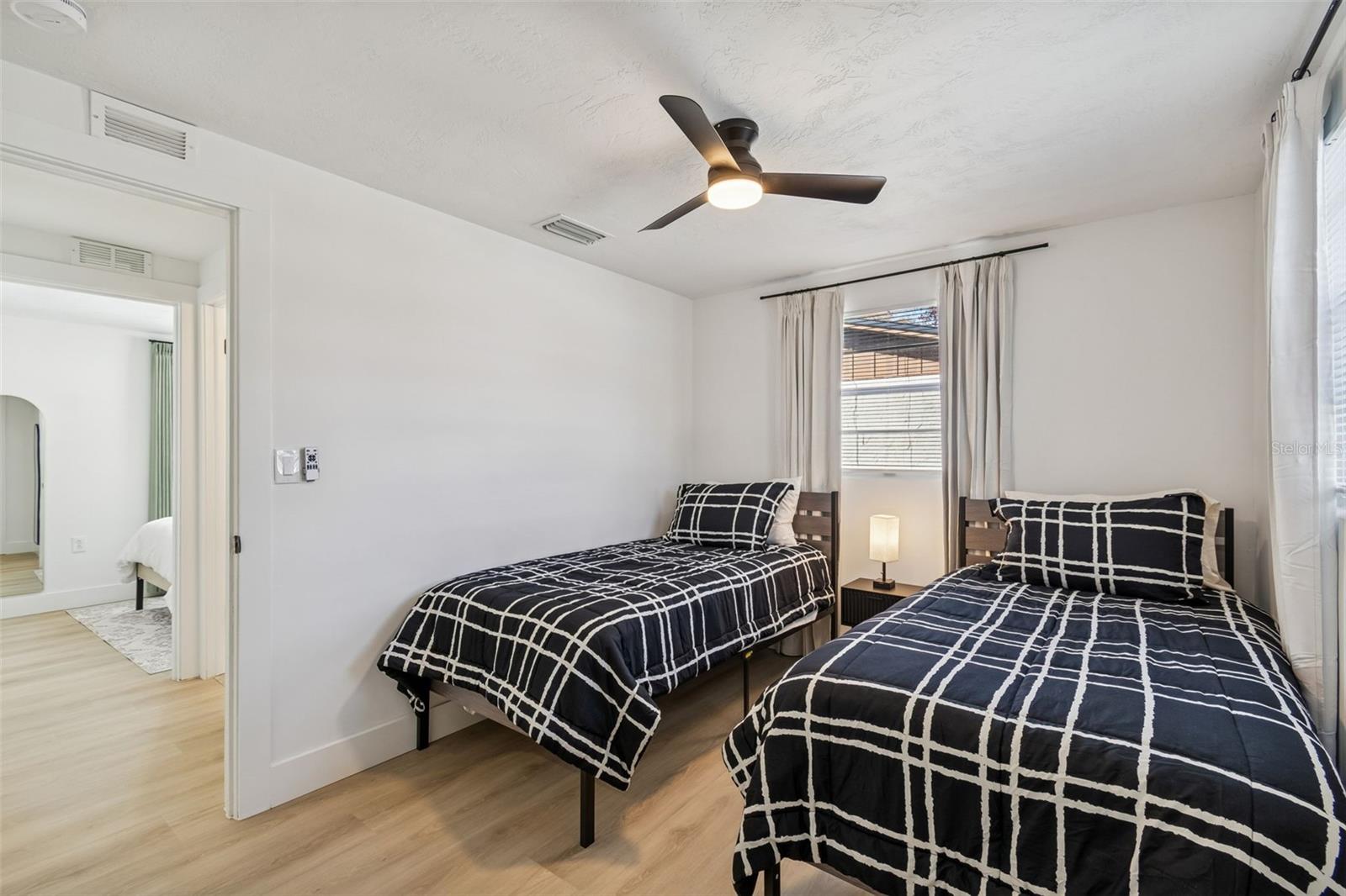 RIDGECREST ACRES - Residential Lease