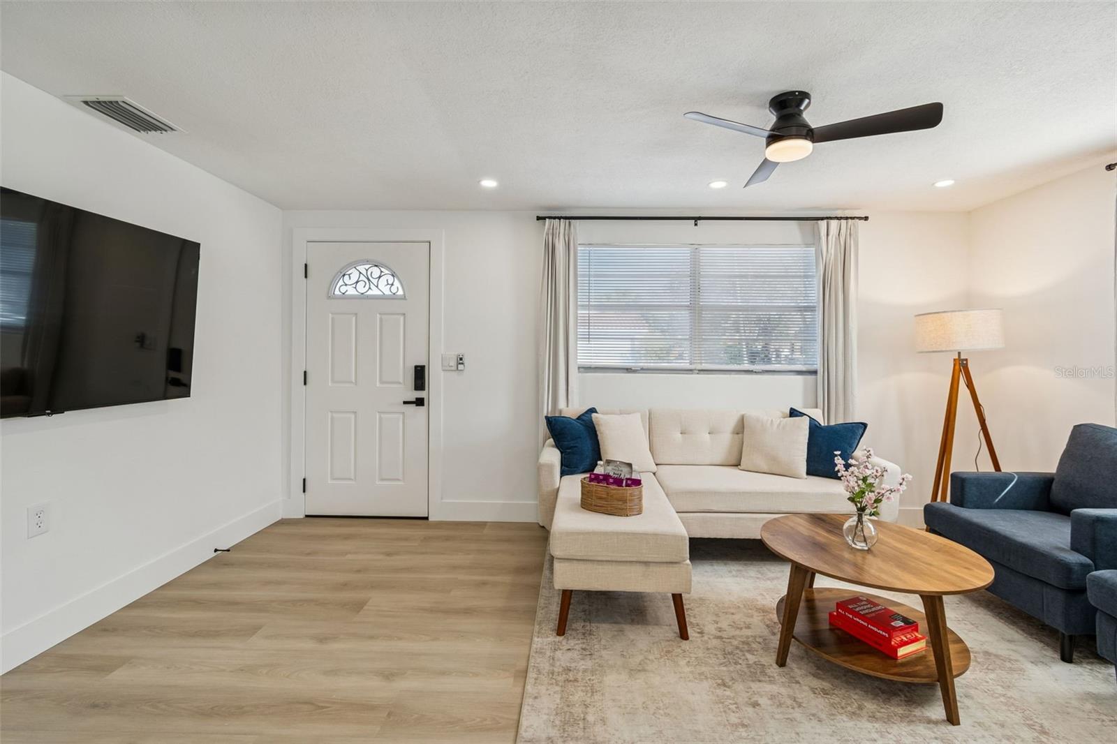RIDGECREST ACRES - Residential Lease
