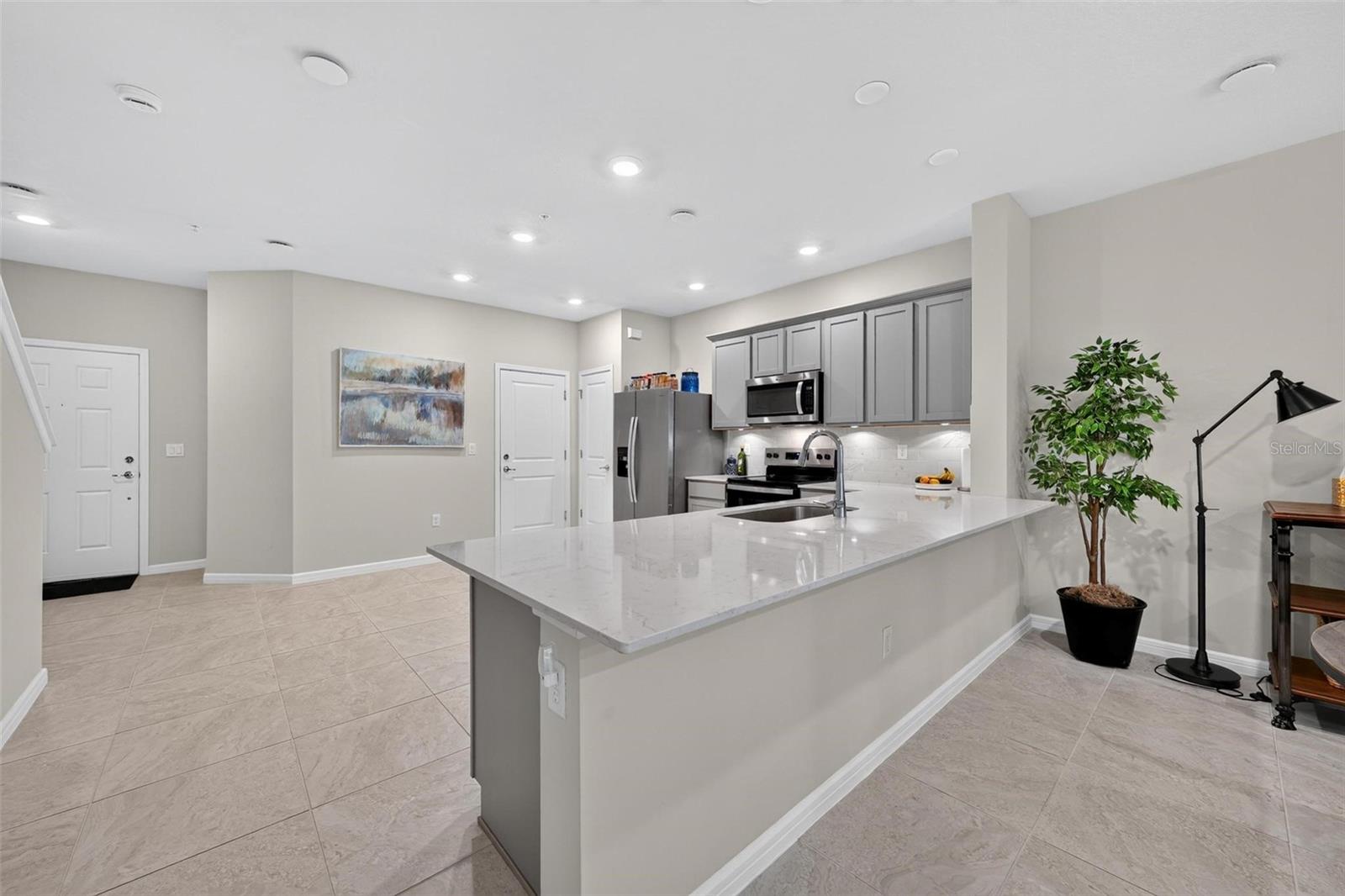 GRAYSON SQUARE - Residential