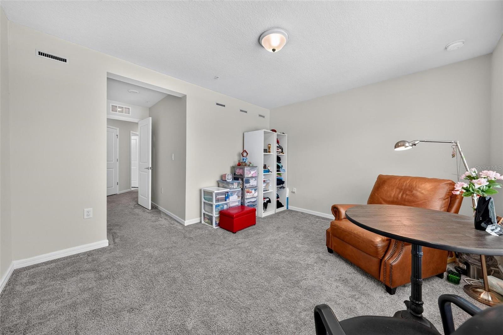 GRAYSON SQUARE - Residential