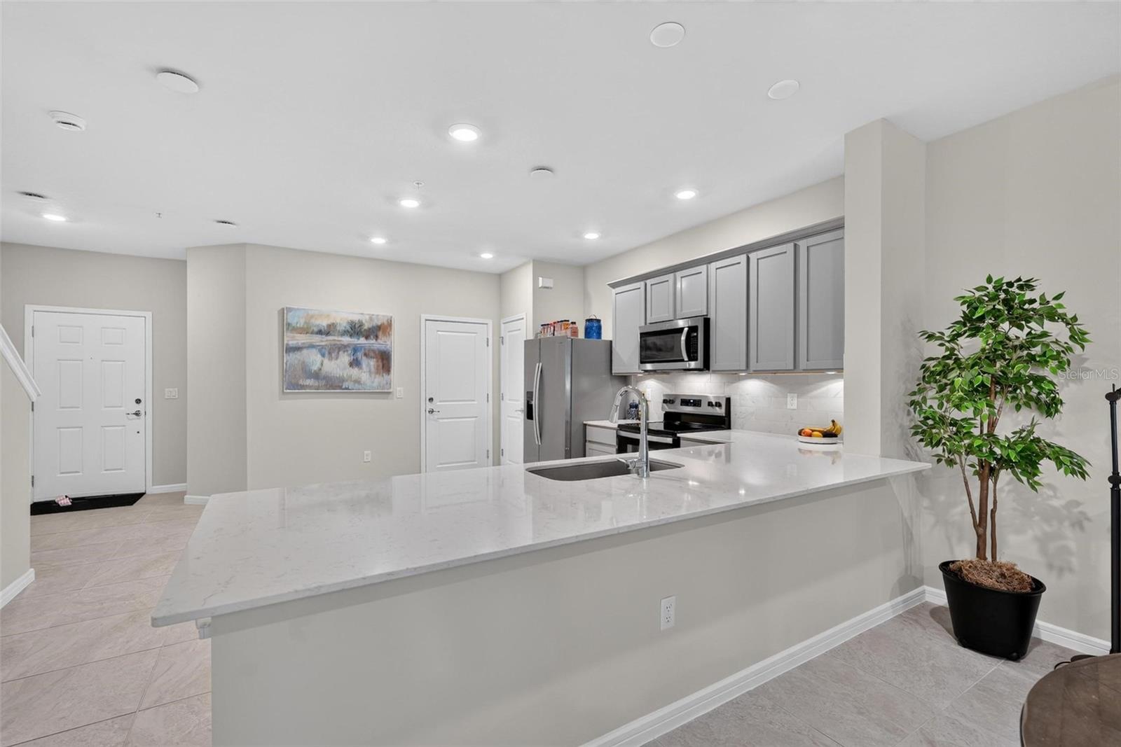 GRAYSON SQUARE - Residential