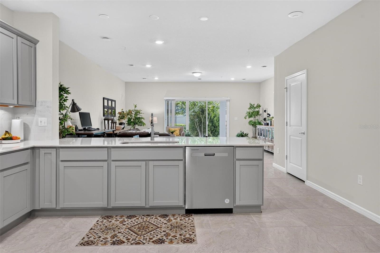 GRAYSON SQUARE - Residential