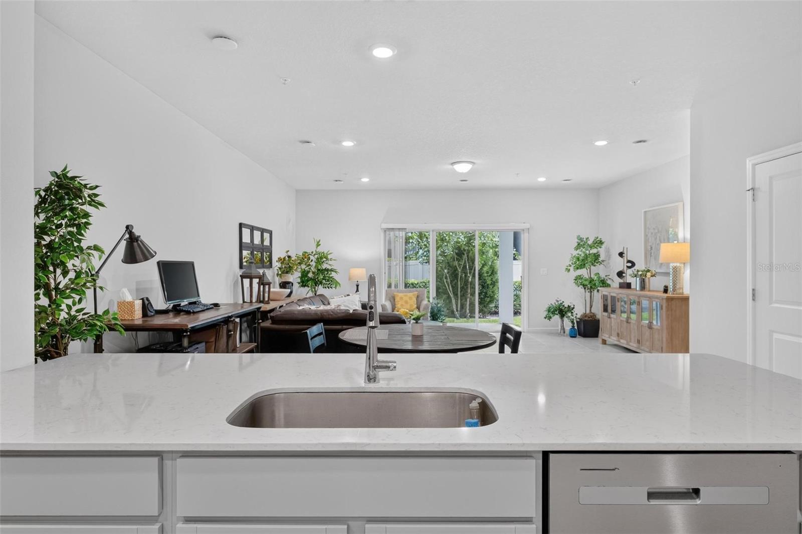 GRAYSON SQUARE - Residential