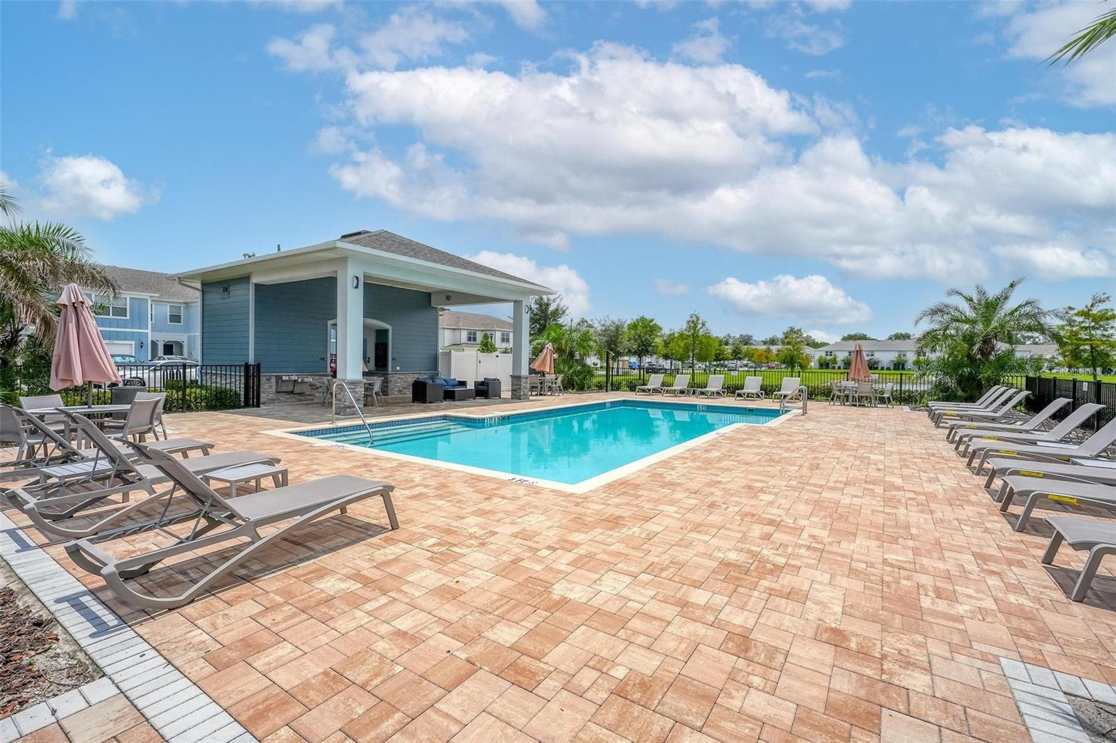 GRAYSON SQUARE - Residential