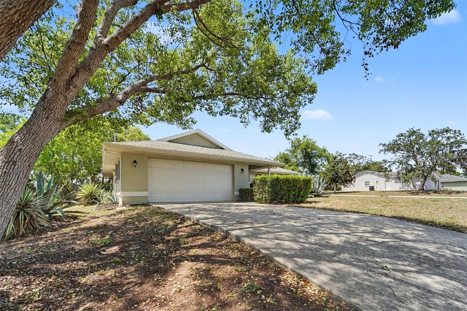 SPRING HILL - Residential