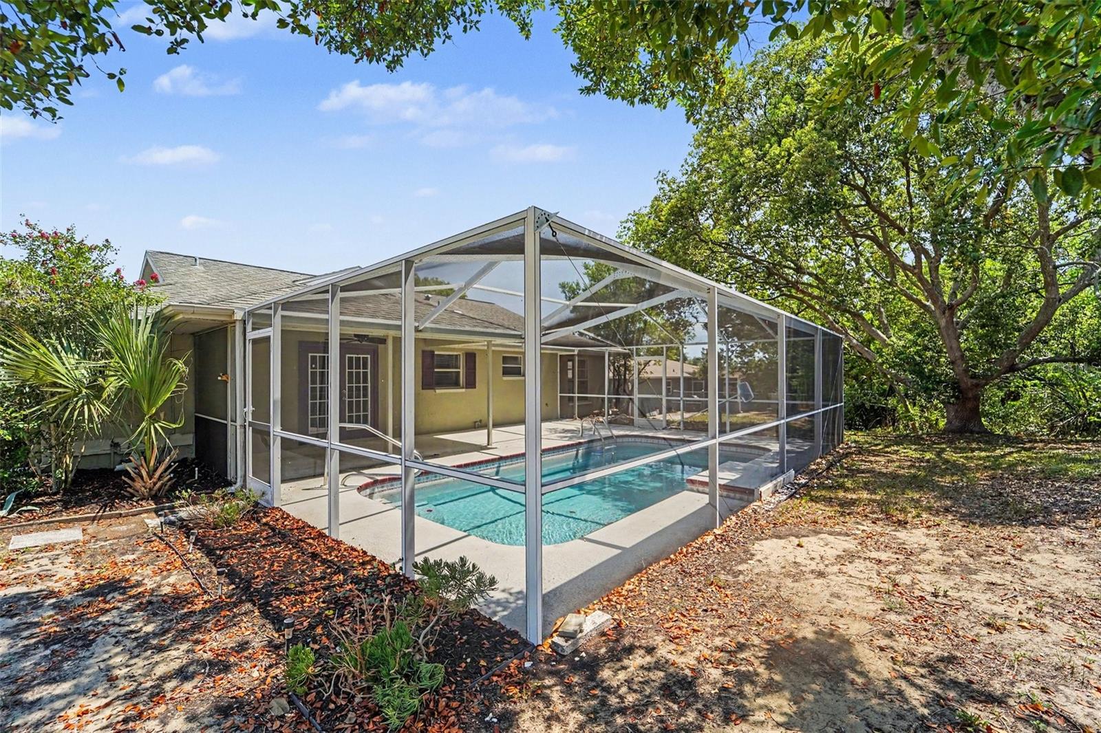 SPRING HILL - Residential