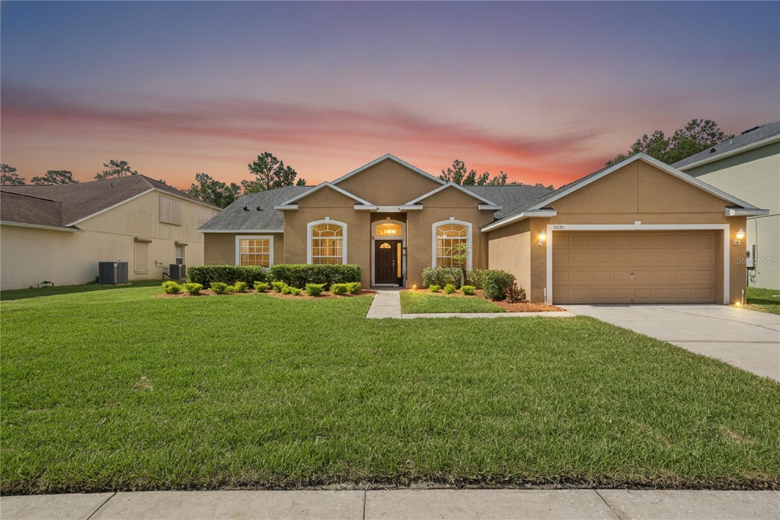 AUTUMN CHASE - Residential