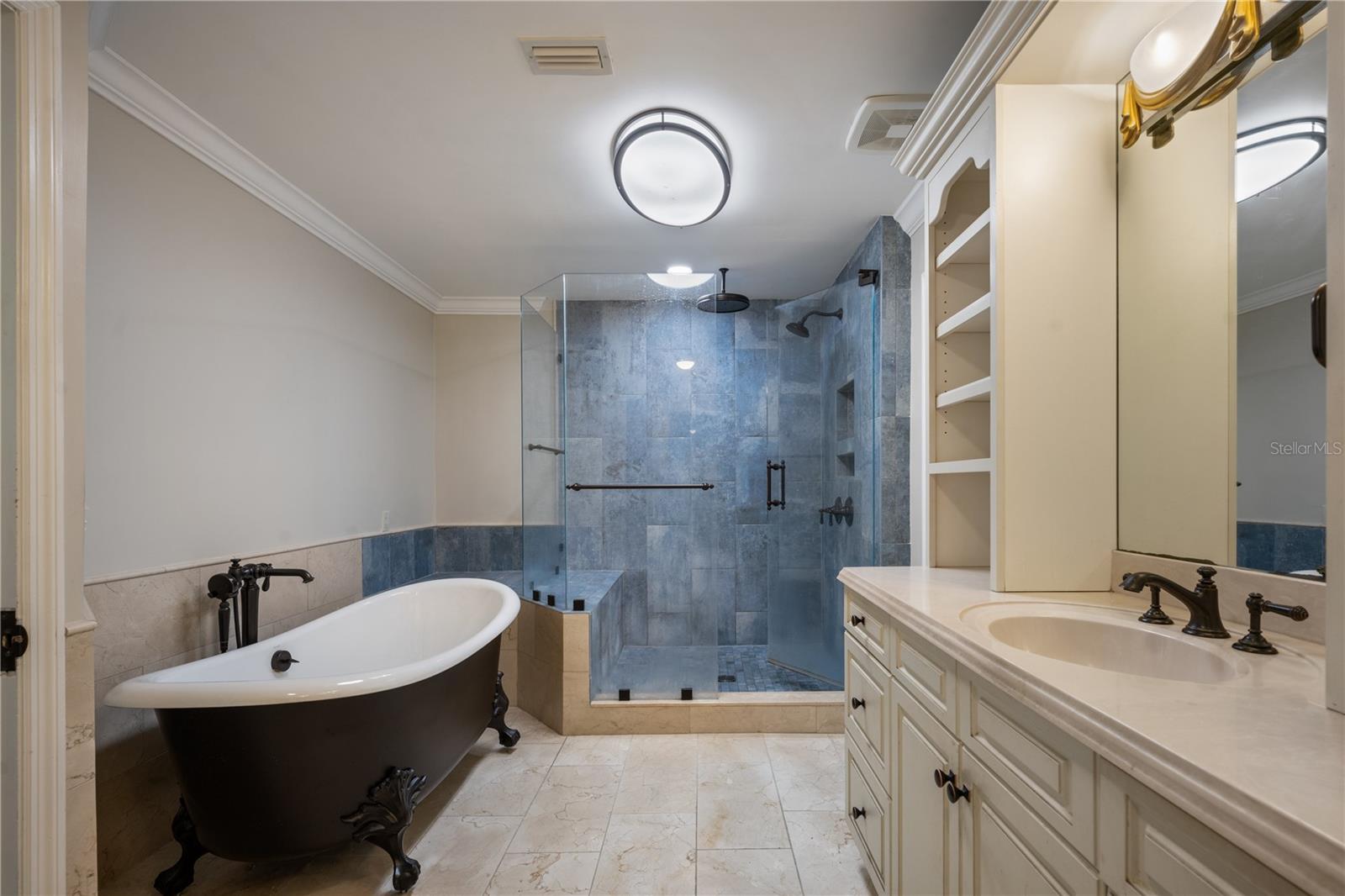 WINDERMERE DOWNS - Residential