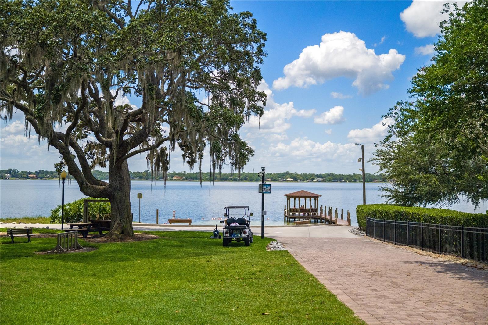 WINDERMERE DOWNS - Residential