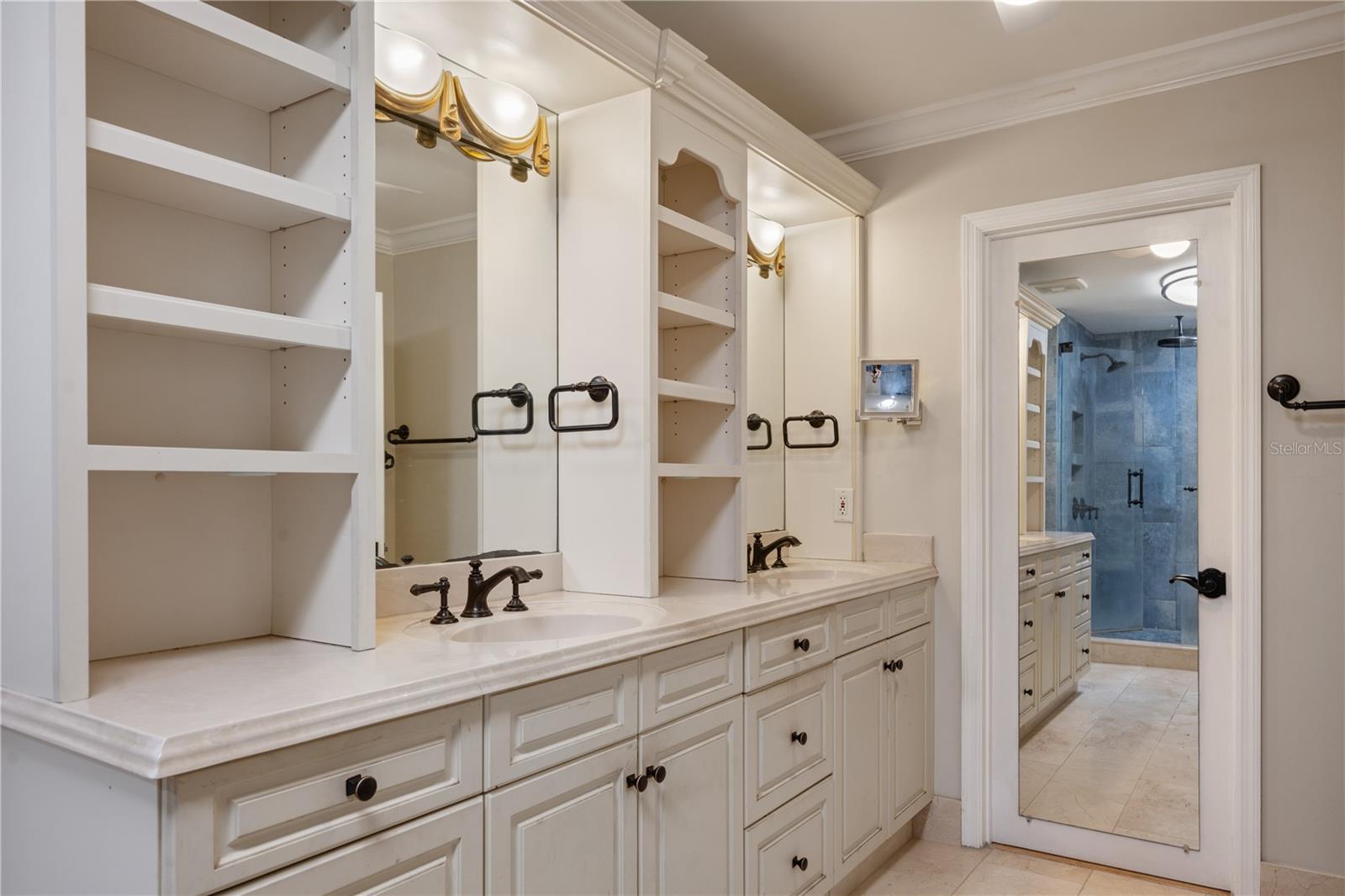 WINDERMERE DOWNS - Residential