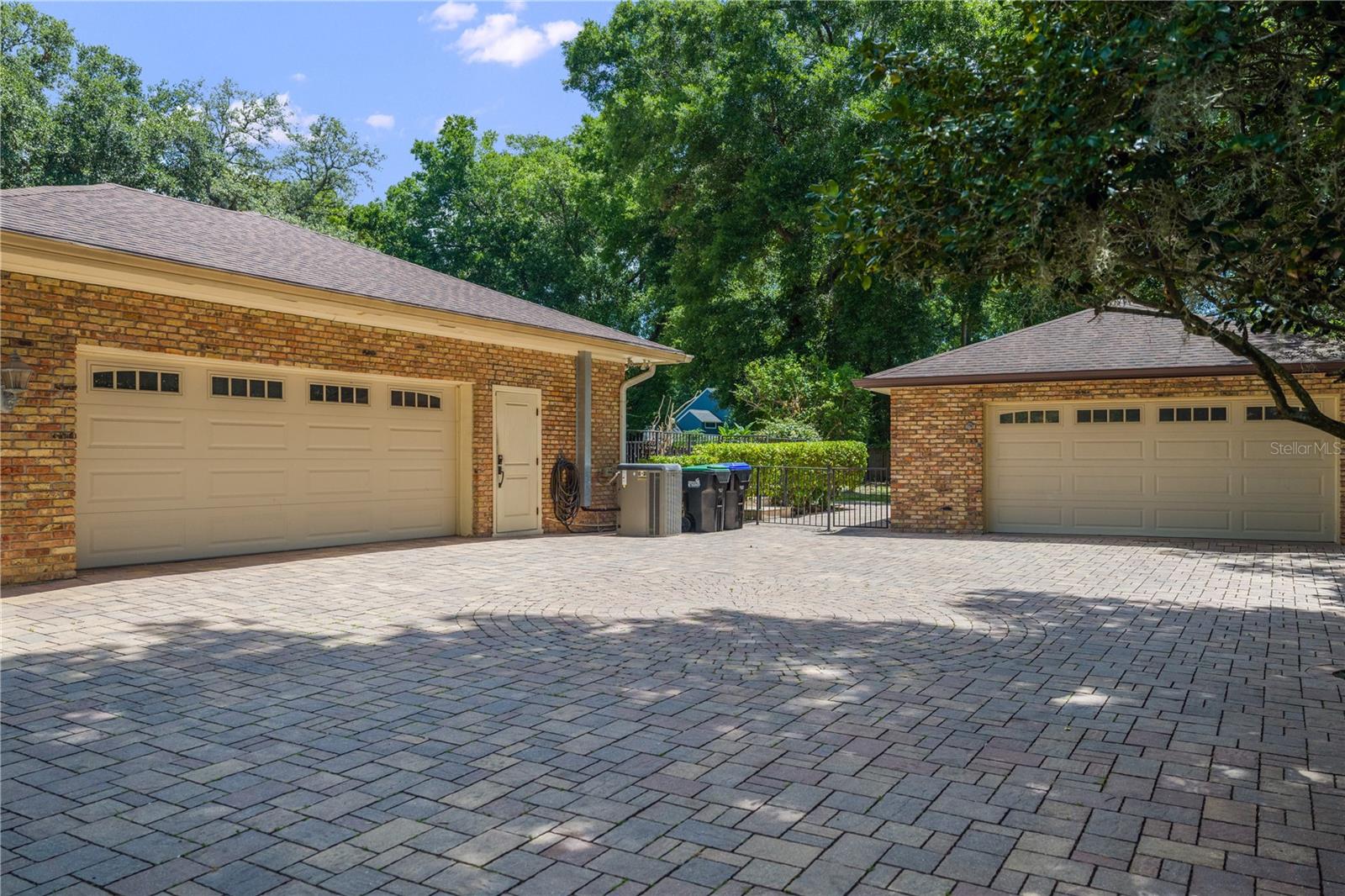 WINDERMERE DOWNS - Residential
