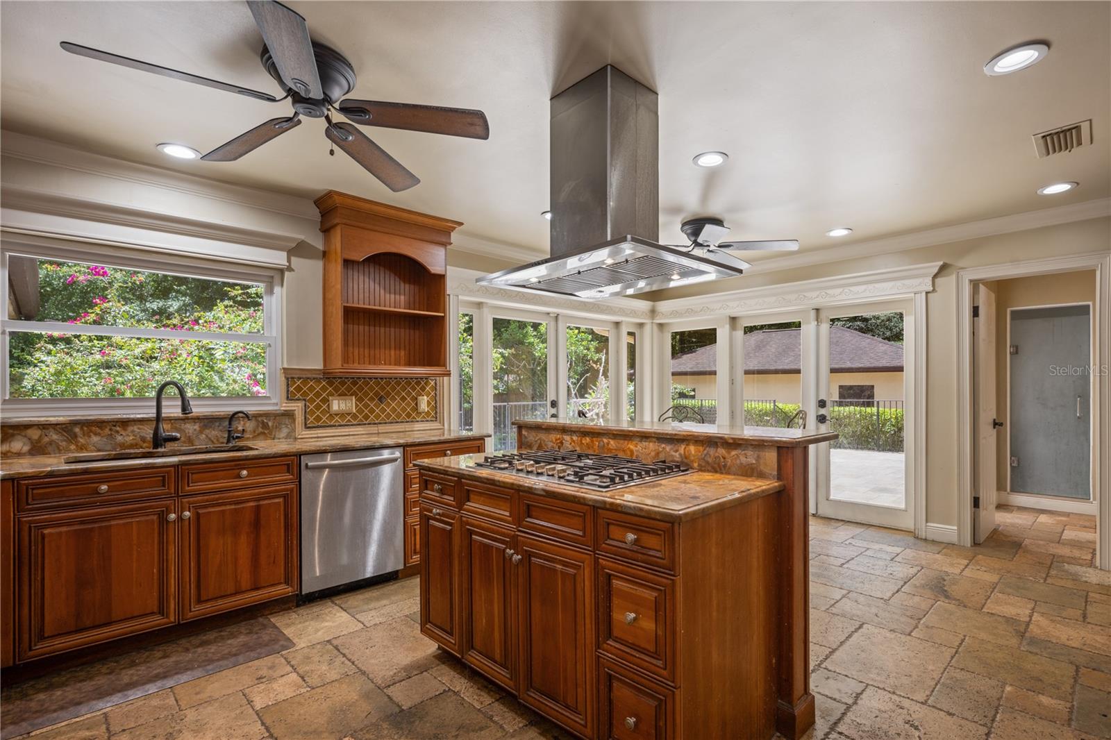 WINDERMERE DOWNS - Residential
