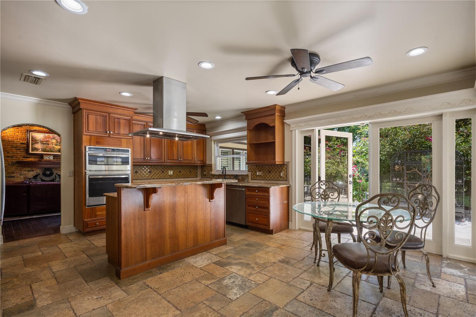 WINDERMERE DOWNS - Residential