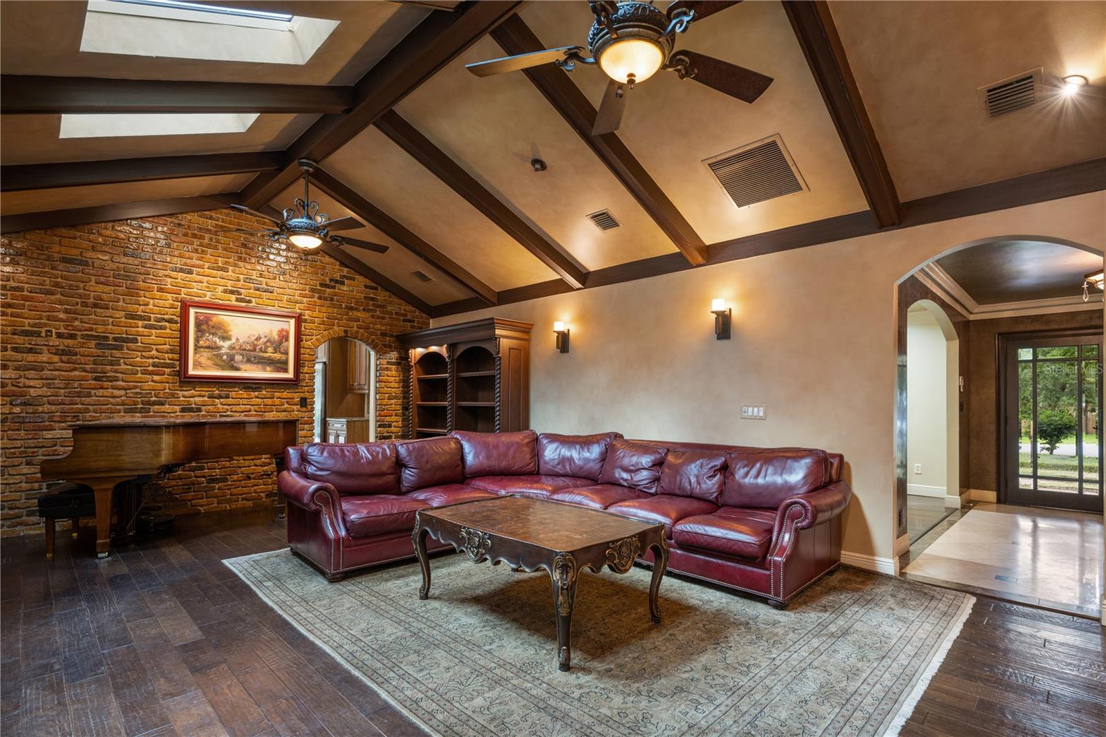WINDERMERE DOWNS - Residential