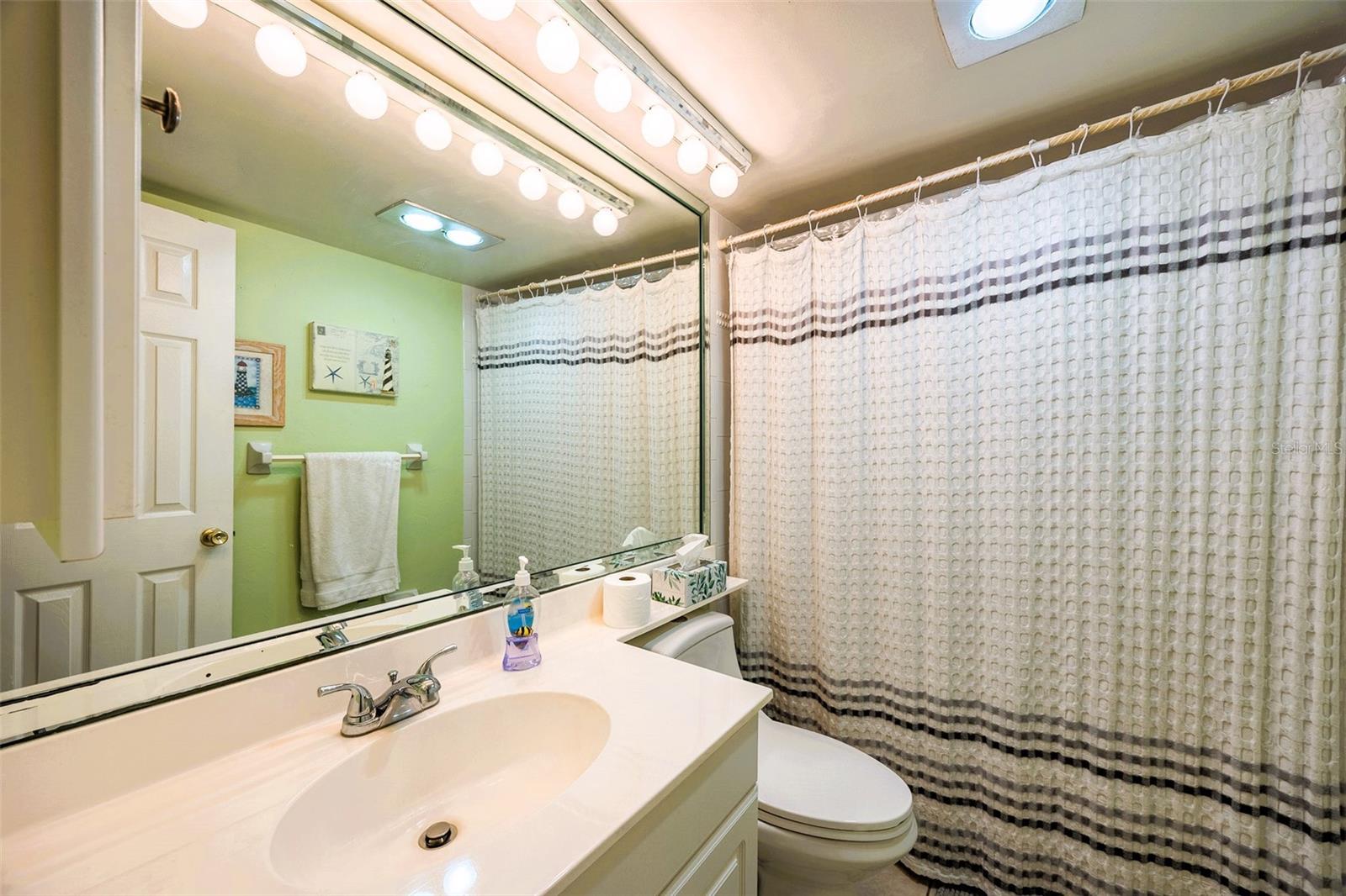 REGENCY CONDO - Residential
