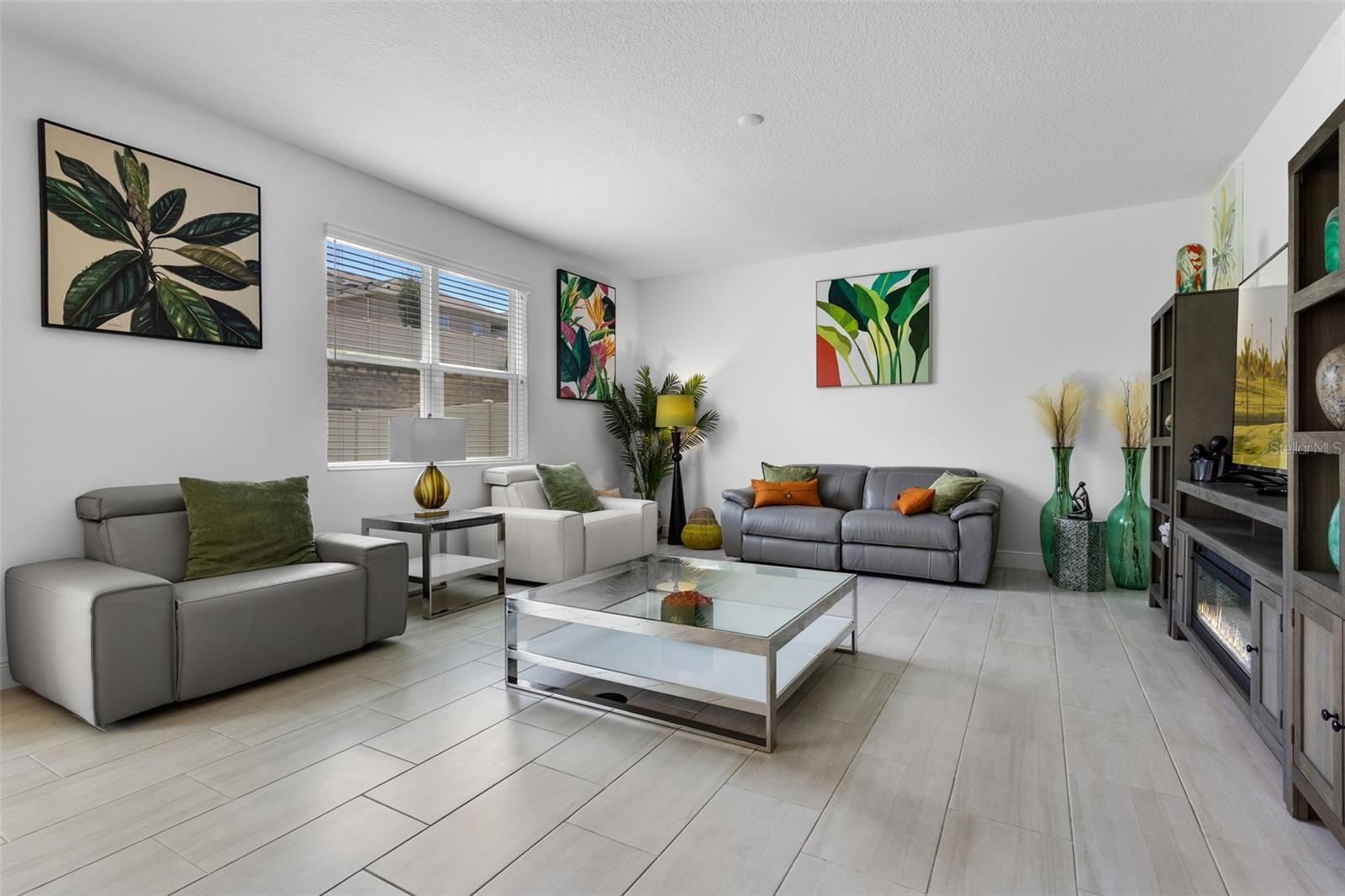 ARDMORE RESERVE PH VI A RE - Residential