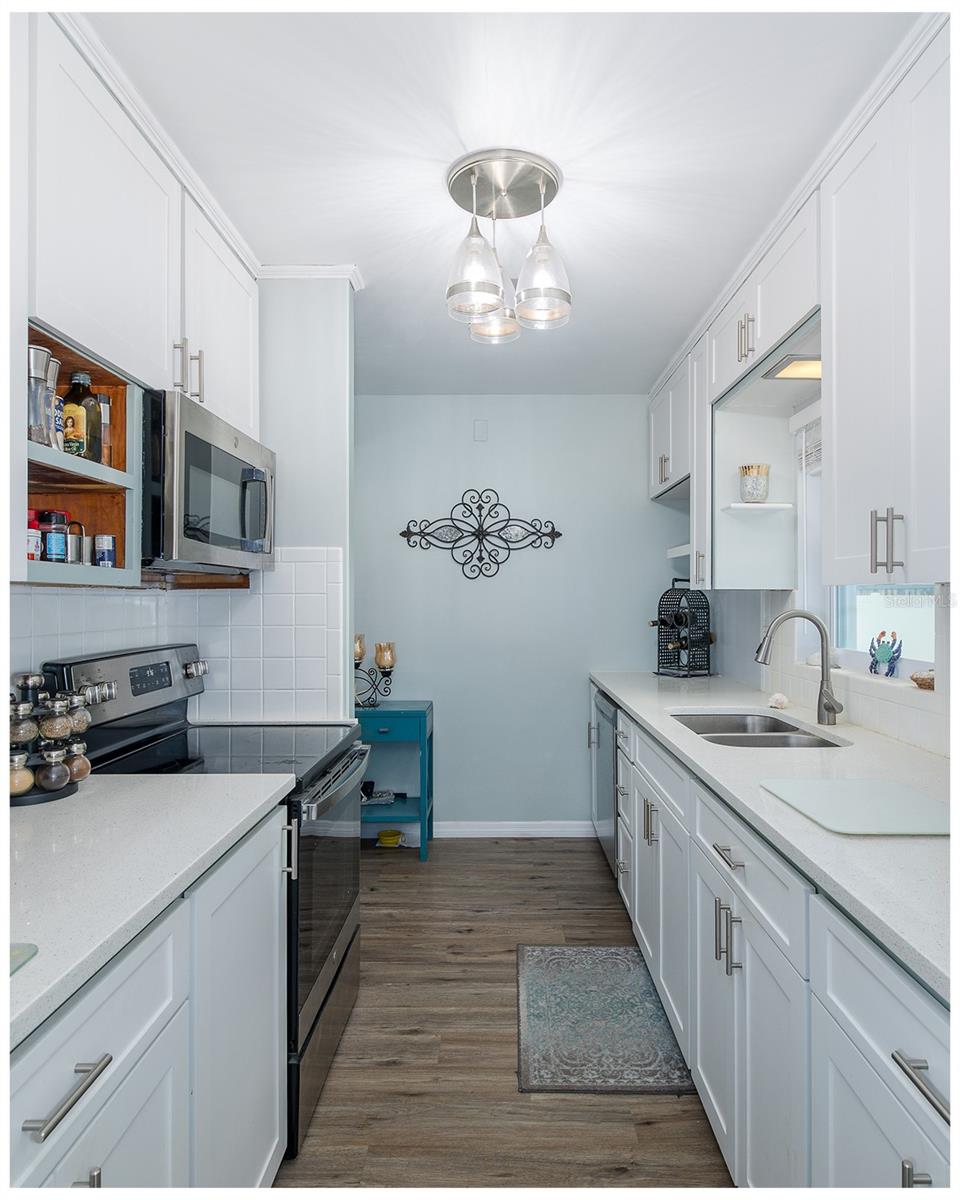 NORTHRUPS RIVER GROVE - Residential