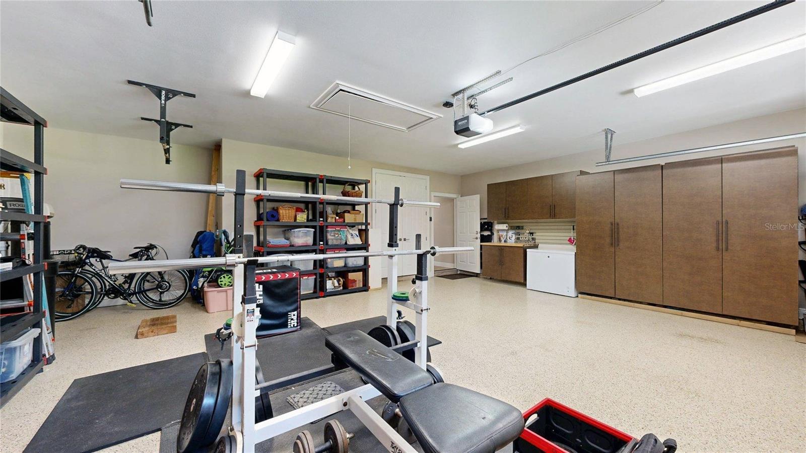 WINDERMERE OAKS - Residential