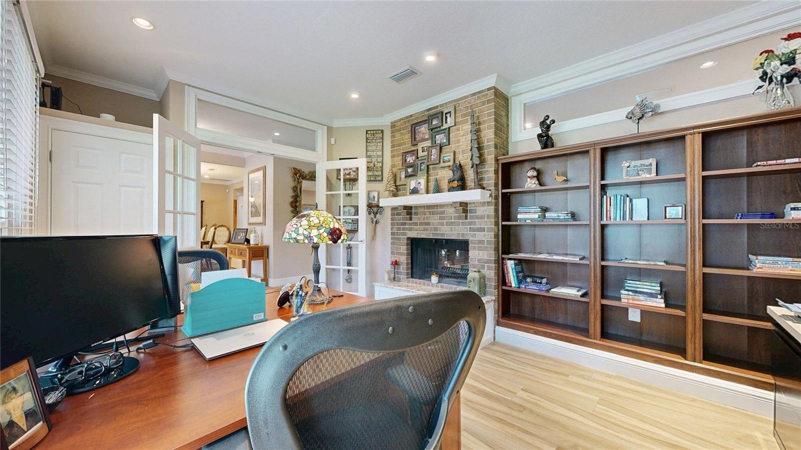 WINDERMERE OAKS - Residential