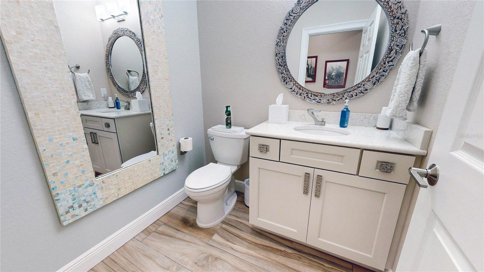 WINDERMERE OAKS - Residential