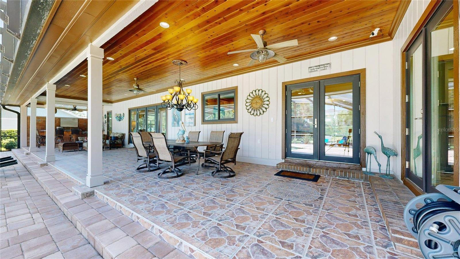 WINDERMERE OAKS - Residential